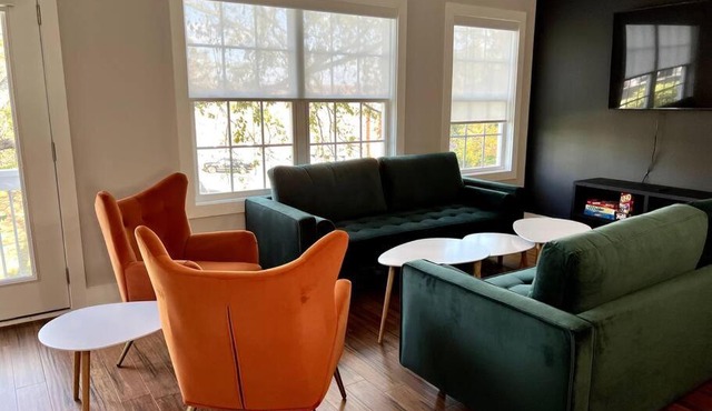 Jink Hippies and Cowboys - 7 beds - sleeps 10