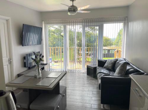 JJs Lodge Holiday Home 14 The Park Bude