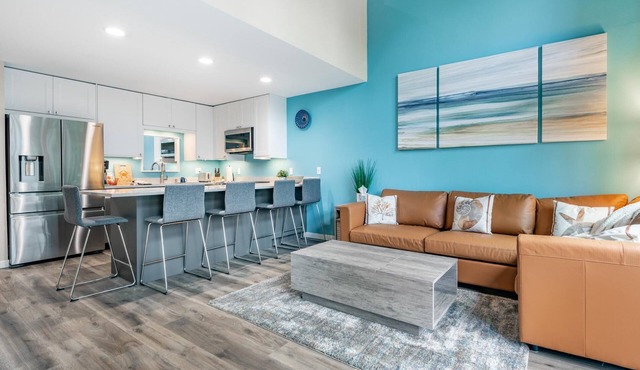 JL 310: Beauty at the beach, so much fun!