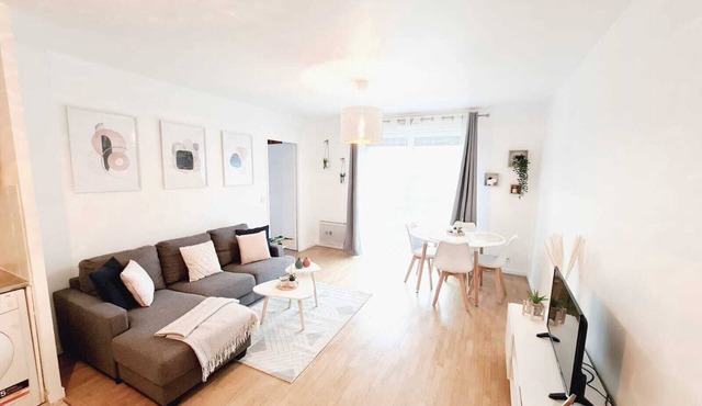 JO 2024 - Apartment 4 pers - Subway + train station/Private parking/Elevator
