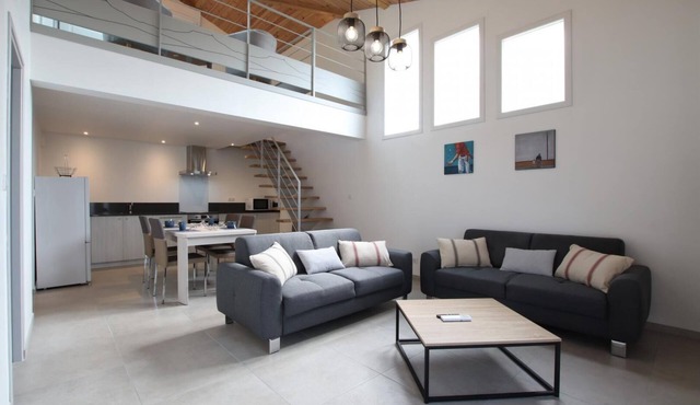 JOANESENEA BI - SOURAIDE