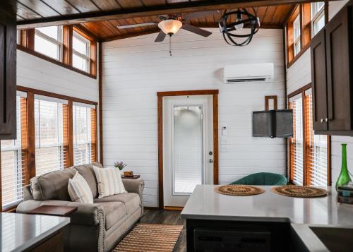 Joanie's Place 120 PGL