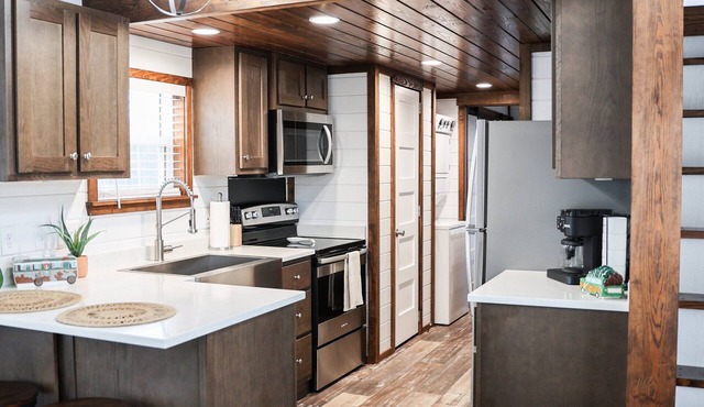 Joanie's Place 120 PGL