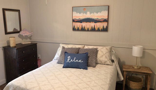 Jocasee Landing Lake Cottage - 1 mi from boat ramp!