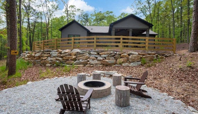 Jocassee Retreat - .5 miles from Lake Jocassee