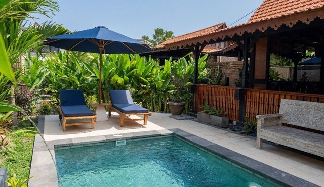 Joglo Villa only 2 minute to the beach