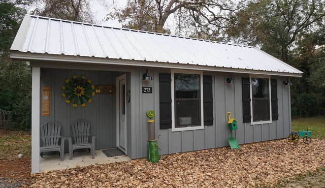 John Deere Tiny House #275 at Copperas Creek