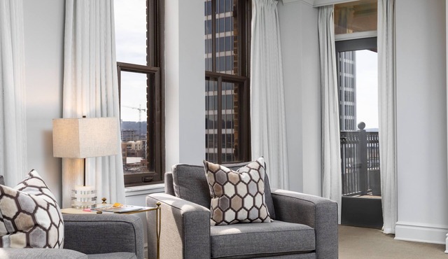 John Hand Club Hotel