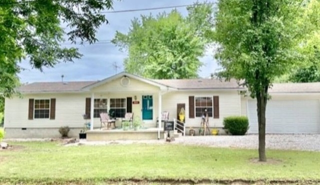 Johnnie Sue’s in Wheatland. 3 bed, 2 bath home, plenty of parking, sleeps 10.