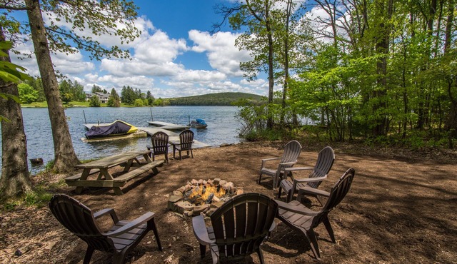 Johnny Appleseed | Lakefront + Pool Access