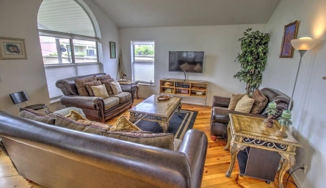 Join Us at Our Bahama Beach Lodge - 2nd story private duplex