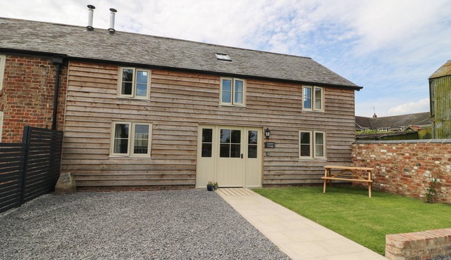 JOINERS COTTAGE, family friendly, with open fire in Seaton Ross