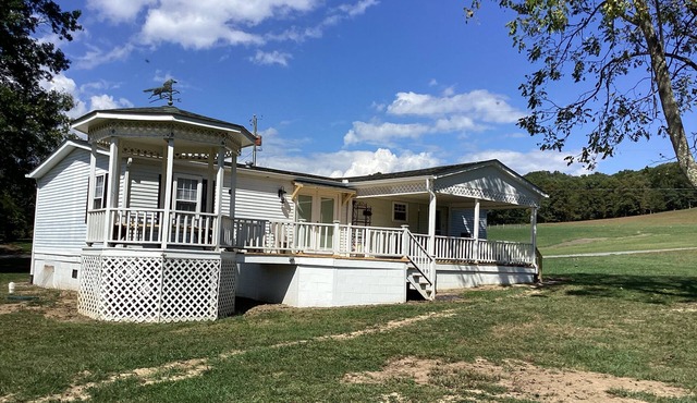 joins the hiking and biking trail. Walk to the river to fish, kayak or relax.