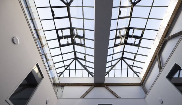 JOIVY Chic studio w/desk near Holyrood Park