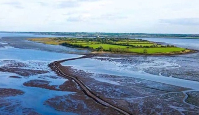 JOIVY Osea Island: Blissful Cottage