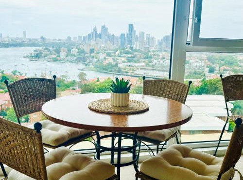 JoJo's Place! Harbour views, 2 Beds and free parking