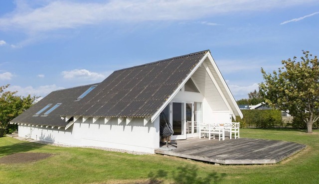 "Jolanta" - 20m from the sea by Interhome