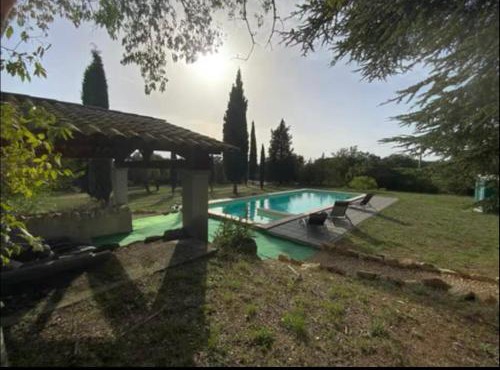 Joli 2 pièces dans une maison en copropriété au calme absolu