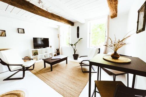 Joli 2P - Piscine & Parking