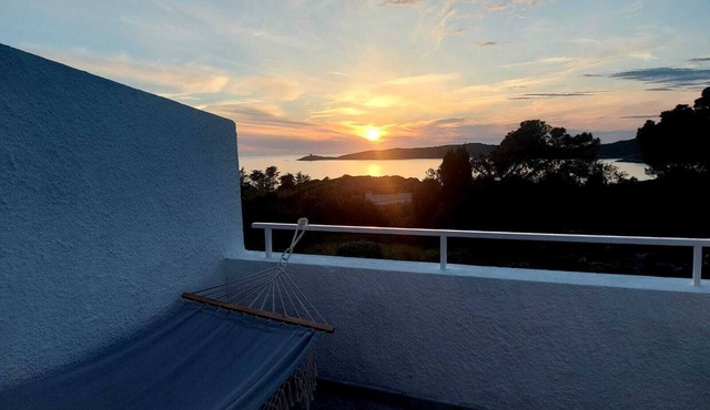 Joli Appartement à Cargèse Avec vue sur mer et Coucher de Soleil