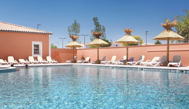 Joli Appartement avec Accès Piscine Extérieure