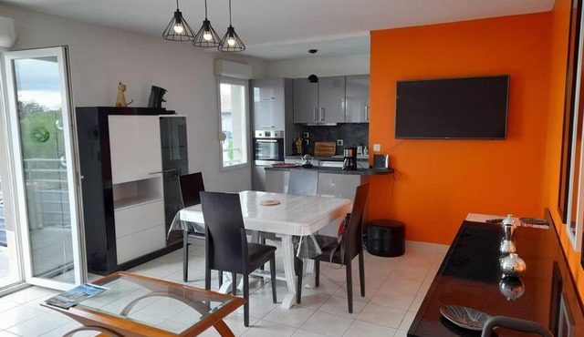 Joli appartement,3min de Carcassonne, vue montagnes