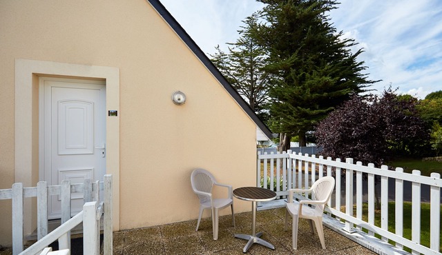 Joli F3 Avec Parking et Jardin, Proche Plage