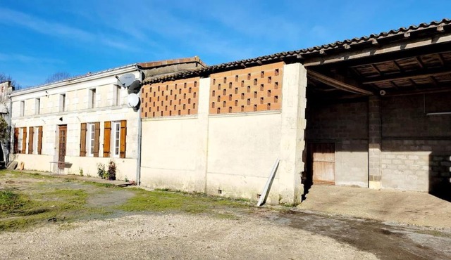 Joli gîte dans une installation équestre
