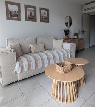 Joli rez de jardin piscine