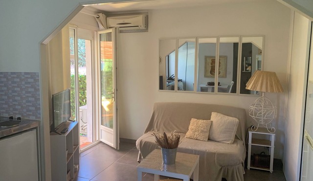 Joli Studio rdc Avec Jardin Privé et Ombragé