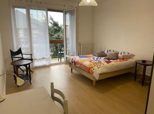 Joli studio avec balcon