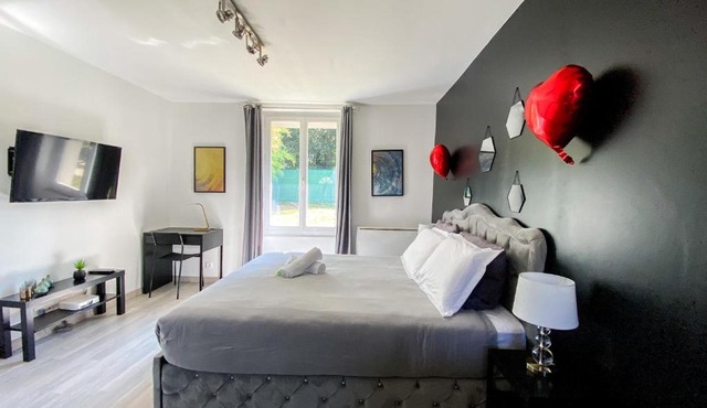 Joli studio avec jardin - Gare RER C -proche PARIS