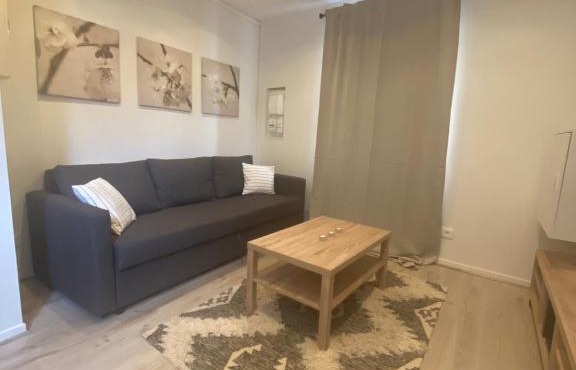 Joli studio calme et lumineux