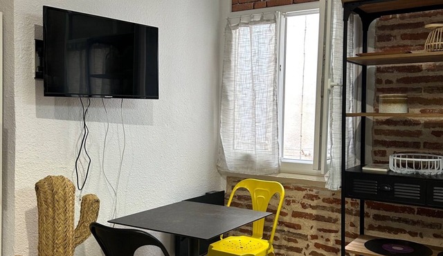 Joli Studio Refait A Neuf