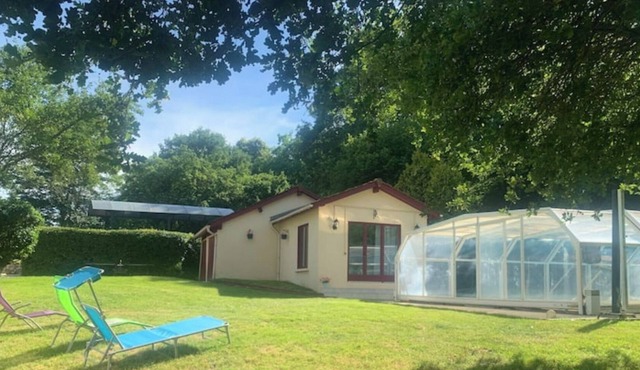 Joli Studio Tout Équipé Avec Grande Piscine