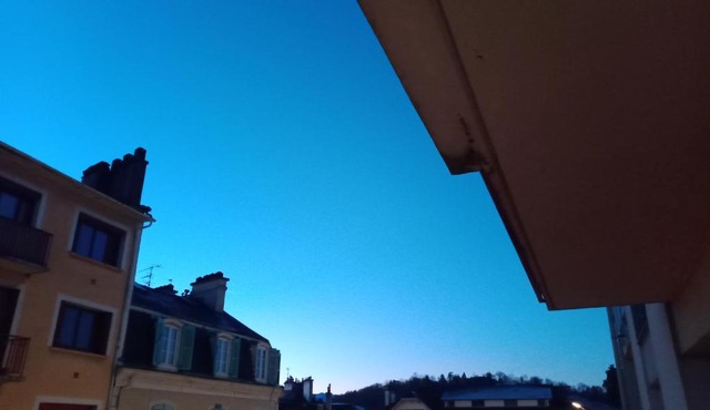 Joli T1 avec Balcon & Parking proche gare de Pau