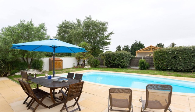 Jolie Villa avec Terrasse + piscine