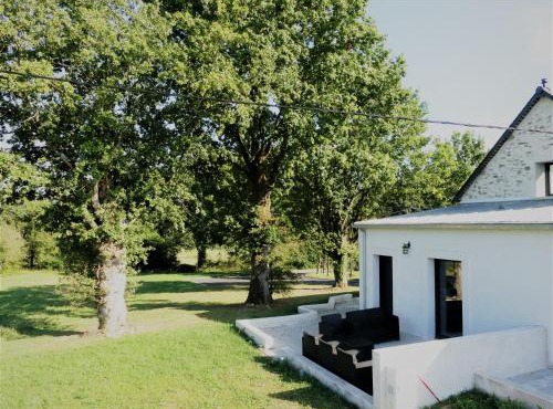 Jolie longère près Canal Nantes-Brest ' Pétanque