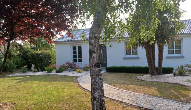 Jolie Maison de Campagne au Calme Proche du lac de G-lieu