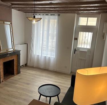 jolie maison de ville proche bords de Loire