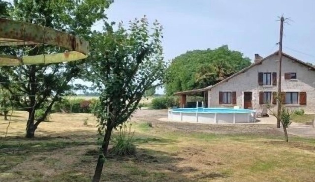 Jolie Maison à la Campagne Avec Piscine et spa