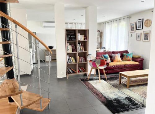 Jolie maison 10 minutes Paris familles et groupes