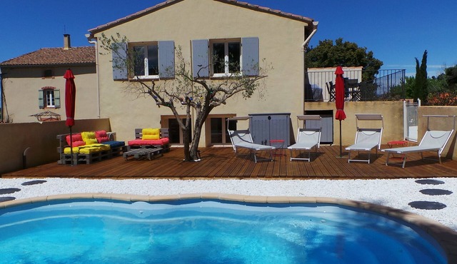 Jolie Maison Avec Jardin et Piscine Privée