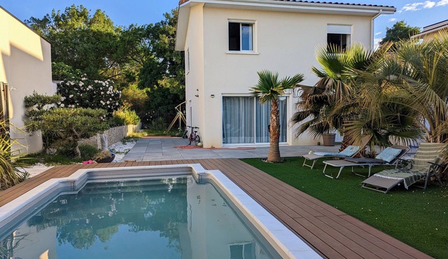 Jolie Maison Avec Piscine