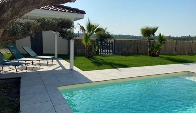 Jolie Maison Avec Piscine