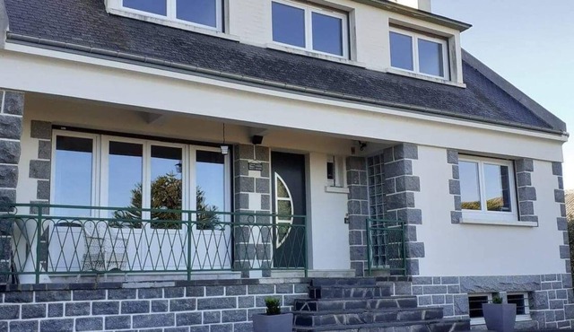 Jolie Maison Bretonne de Caractère Avec Spa Intérieur et Jardin Clos