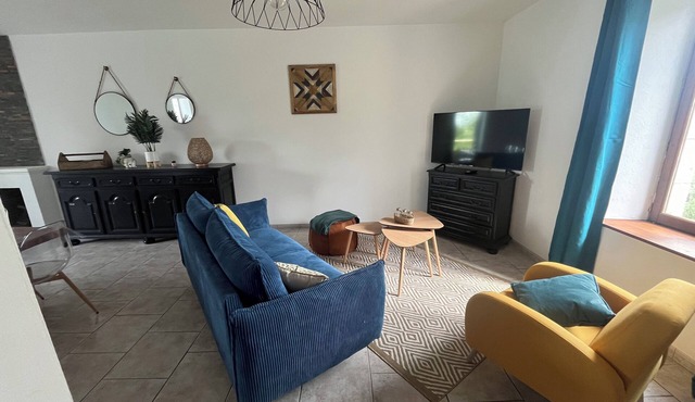 Jolie Maison de Campagne Rénovée à Proximité de Sentiers de Randonnée