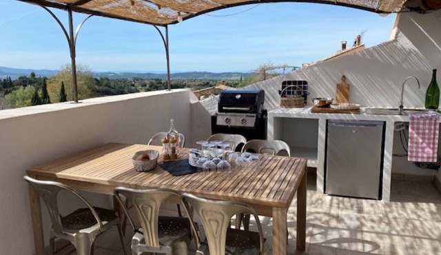 Jolie Maison de Village au Pied du Ventoux et Terrasse Avec vue Imprenable