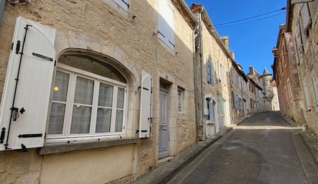 Jolie maison de ville à Gramat