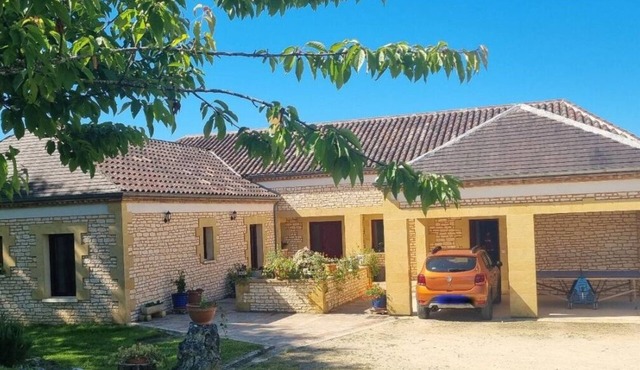 Jolie Maison en Périgord Pourpre